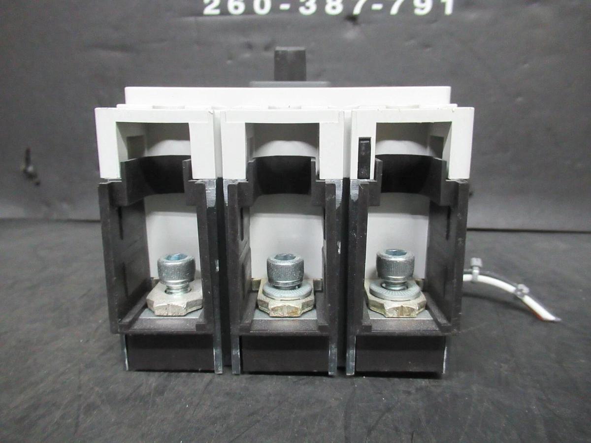 Used SIEMENS CIRCUIT BREAKER HFS3S250L TYPE: HFGA FRAME: FG 200 AMP 600 VAC 3-POLE