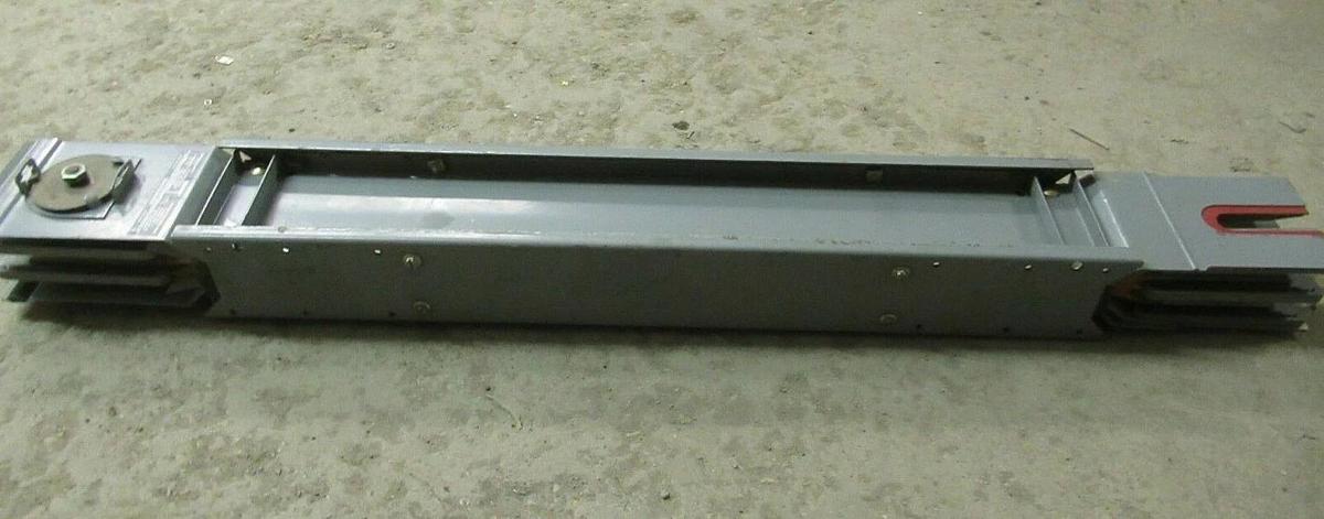 Used 800 AMP SQUARE D I-LINE FEEDER ALU DUCT BUSWAY RUN 40" L 480 / 277 V 3 PH 4 W