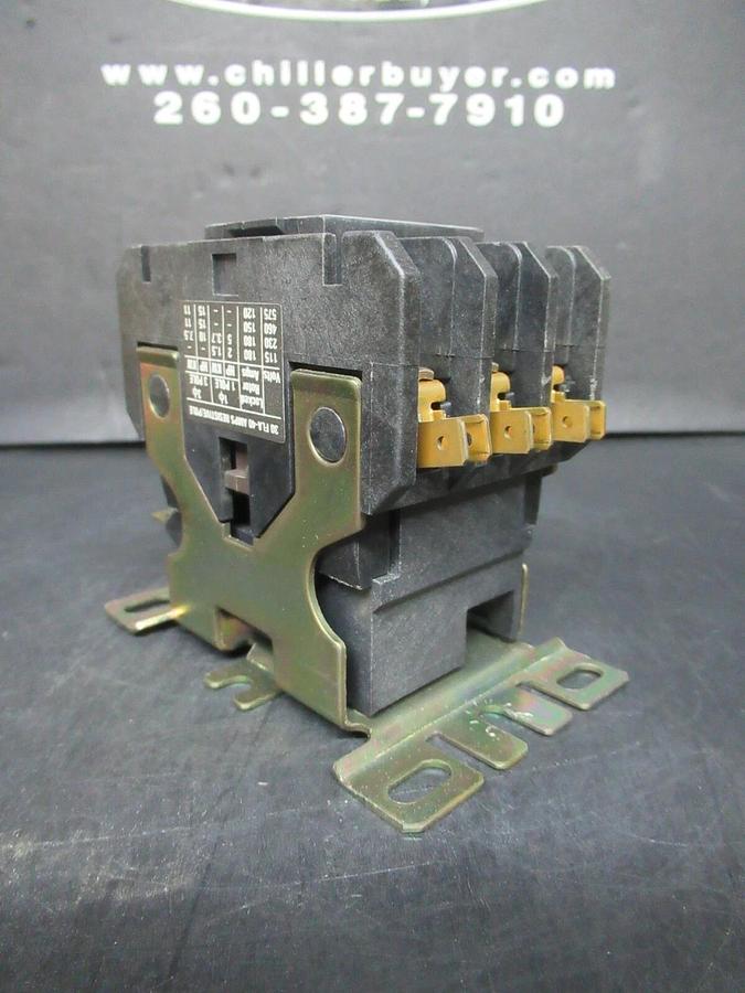 *NIB* CUTLER-HAMMER CONTACTOR C25ND330A 3-POLE 30 FLA 15 HP 600 VAC 120 VAC COIL