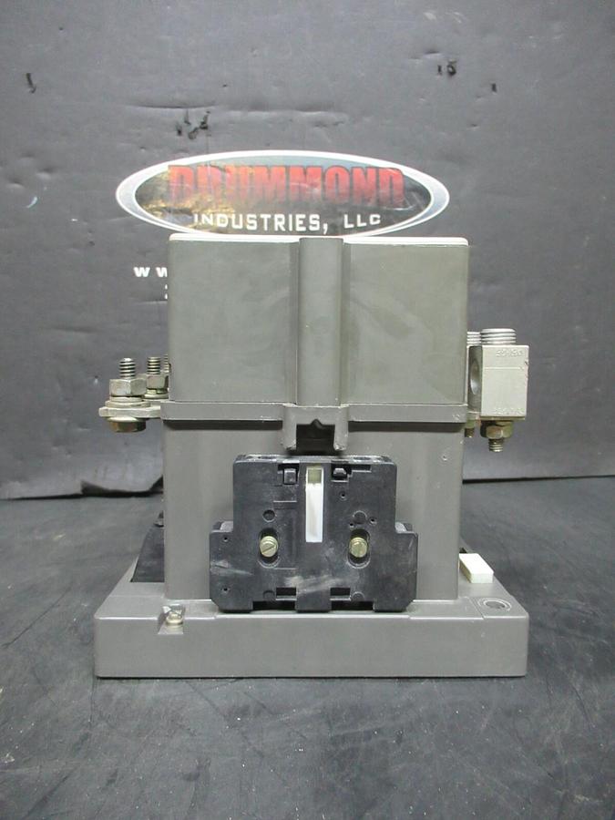 Used SIEMENS CONTACTOR CDB50*3 600 VAC 135 AMP 110/120 V COIL **WARRANTY**