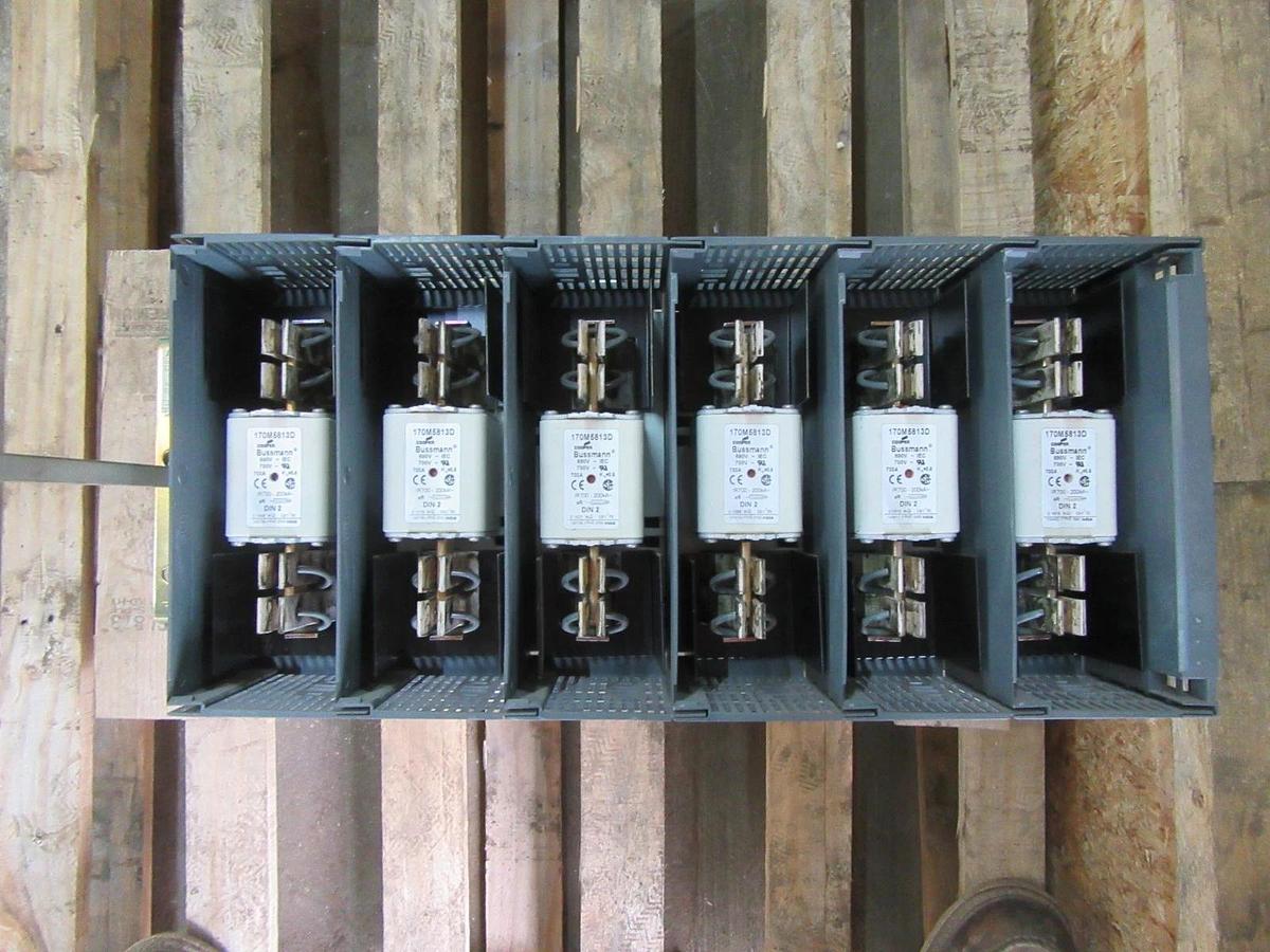 Used ABB DISCONNECT SWITCH OESA-630D6PL 630 AMP 690 VOLT 60 WATT W/ 170M5813D FUSES