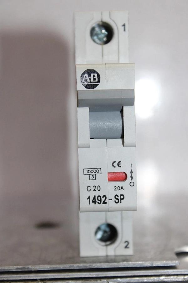Used ALLEN-BRADLEY SINGLE POLE CIRCUIT BREAKER 1492-SP1C200 20 AMP 240/277 VAC