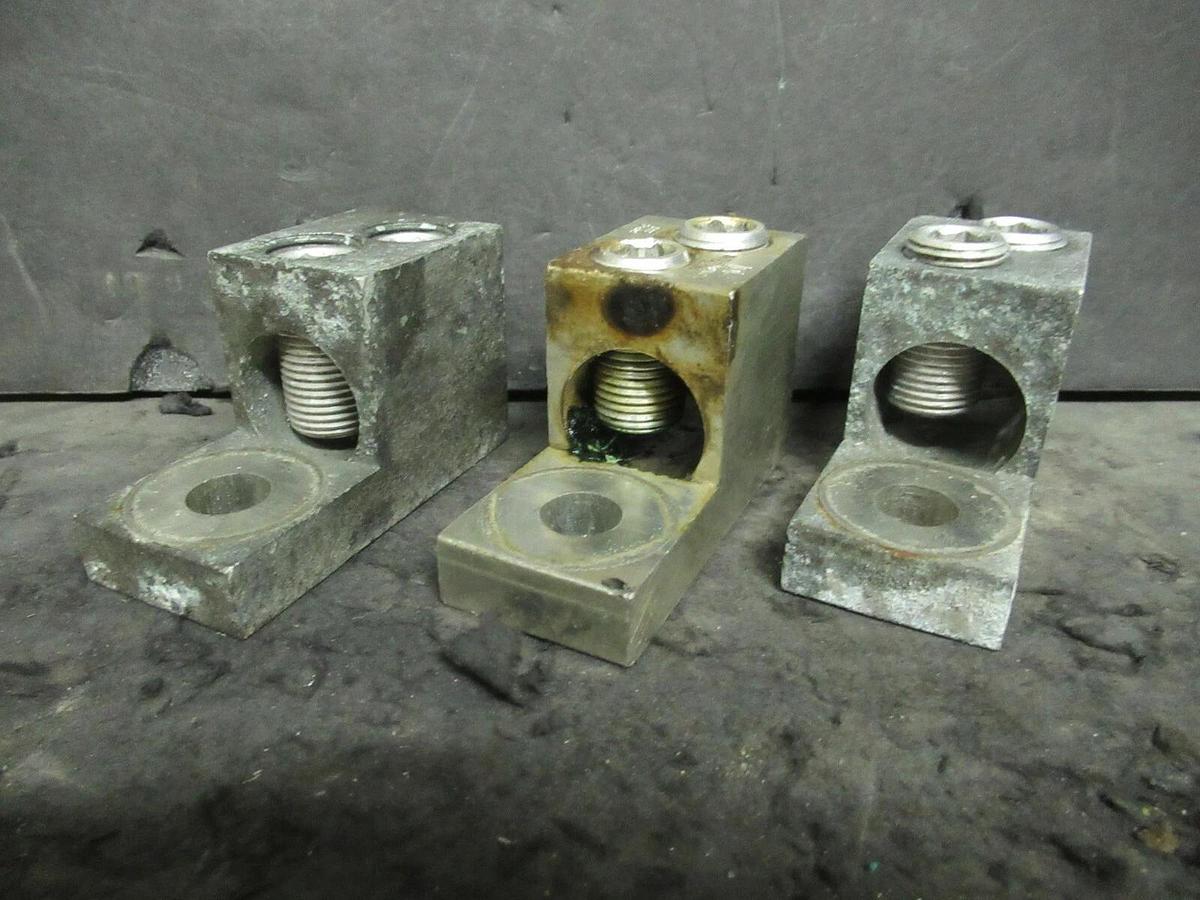 Used (3 QTY) SQUARE D DCC C-469 2 DOUBLE BARREL MECHANICAL CONNECTOR LUG TAPS 750MCM