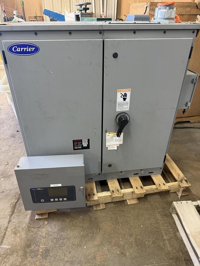 Used CARRIER EVERGREEN / AQUAEDGE CHILLER VFD PANEL 19XVR0414201 41LR4160