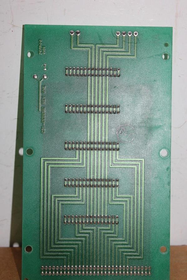 Used YORK 5-SLOT CHASIS BASE BOARD 031-00809C000 REV. B **WARRANTY INCLUDED**