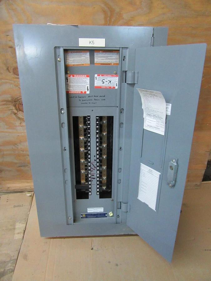 Used SQUARE D NQOD SERVICE PANEL MHC35SHR 225 AMP 240/208/120 VAC 4-WIRE 40-CIRCUIT