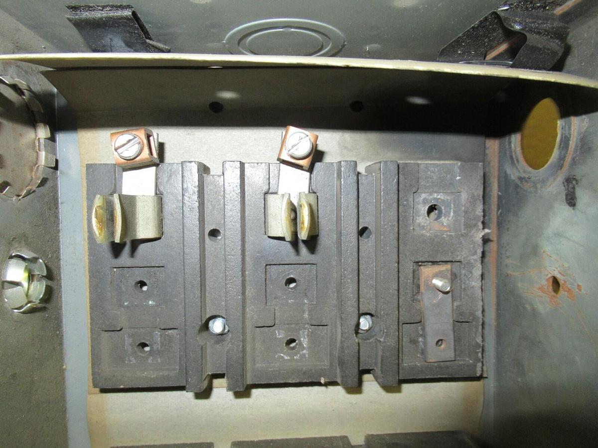 Used WESTINGHOUSE COP 100 AMP 600 VAC FUSIBLE BUSS BUS PLUG STYLE 1720770 TAP SWITCH