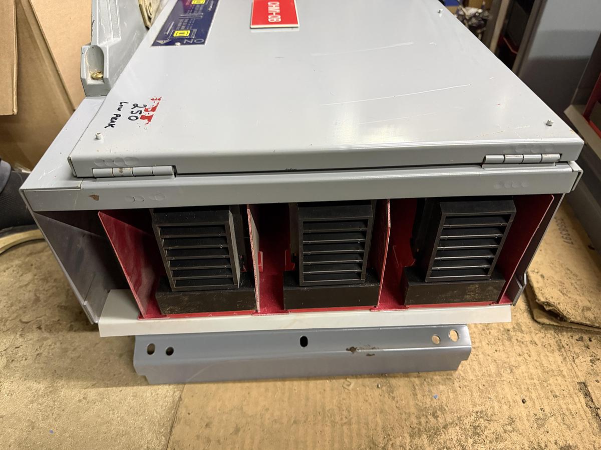 Used FURNAS DEFINITE PRUPOSE CONTACTOR 42GE35AF551R 90 AMP 600 VAC 50 HP 3-PHASE