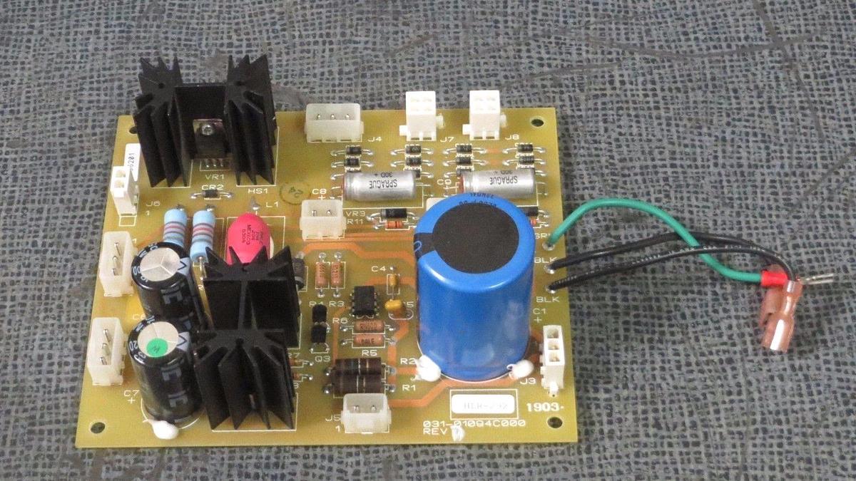 Used YORK CHILLER CONTROL CARD CIRCUIT BOARD MODEL/REVISON:  031-01094C000