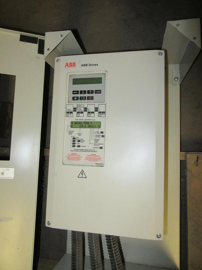 Used ABB VARIABLE SPEED DRIVE H501023400 ACH501-025-4-00P2 INPUT: 480V OUTPUT: 25 HP