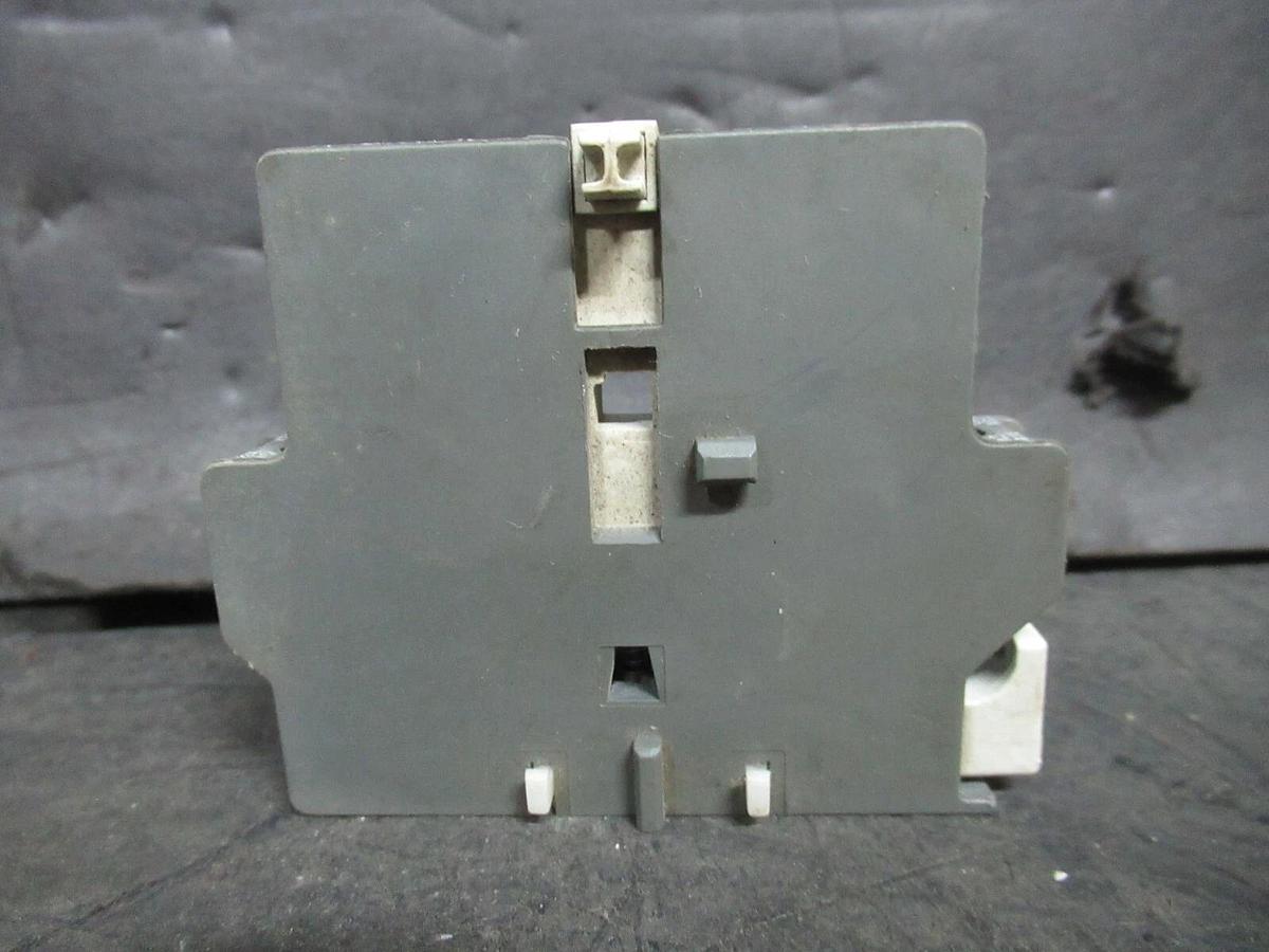 Used ABB MECHANICAL INTERLOCK / AUXILLIARY CONTACT CAL5-11 600 VOLT 16 AMP A600