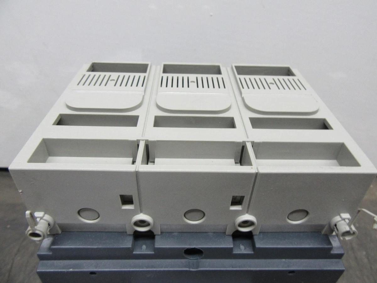 Used MERLIN GERIN COMPACT CIRCUIT BREAKER NSJ400L 160/400 AMP 600 VOLT 3-POLE 3-PHASE