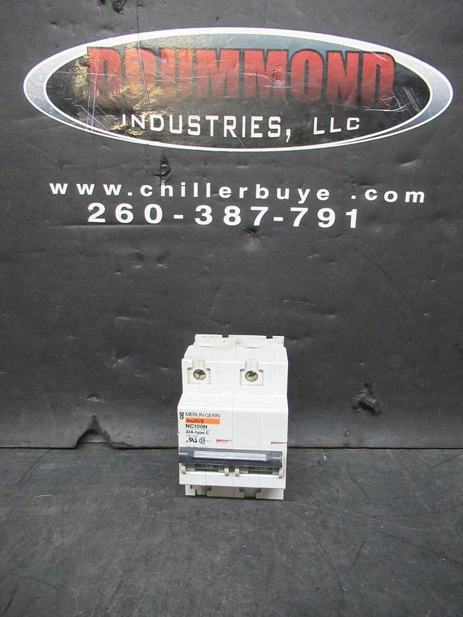 Used MERLIN GERIN THREE POLE BREAKER 27170 MULTI 9 NC100H 32A-TYPE C 480 VAC