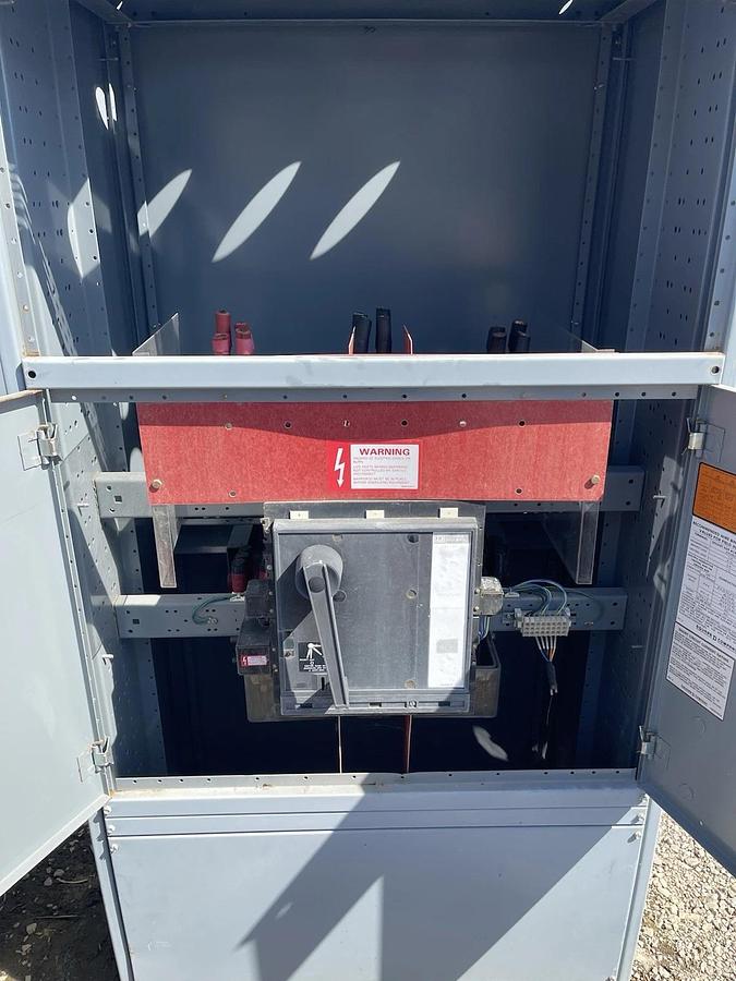 Used (1) SQUARE D SERVICE DISCONNECT 1600 AMP 300 VDC 1-PHASE 2-WIRE **WARRANTY**