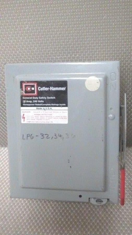 Used CUTLER HAMMER TYPE 1 NON-FUSIBLE SAFETY SWITCH 30 AMP 240 VAC MODEL DG321UGB