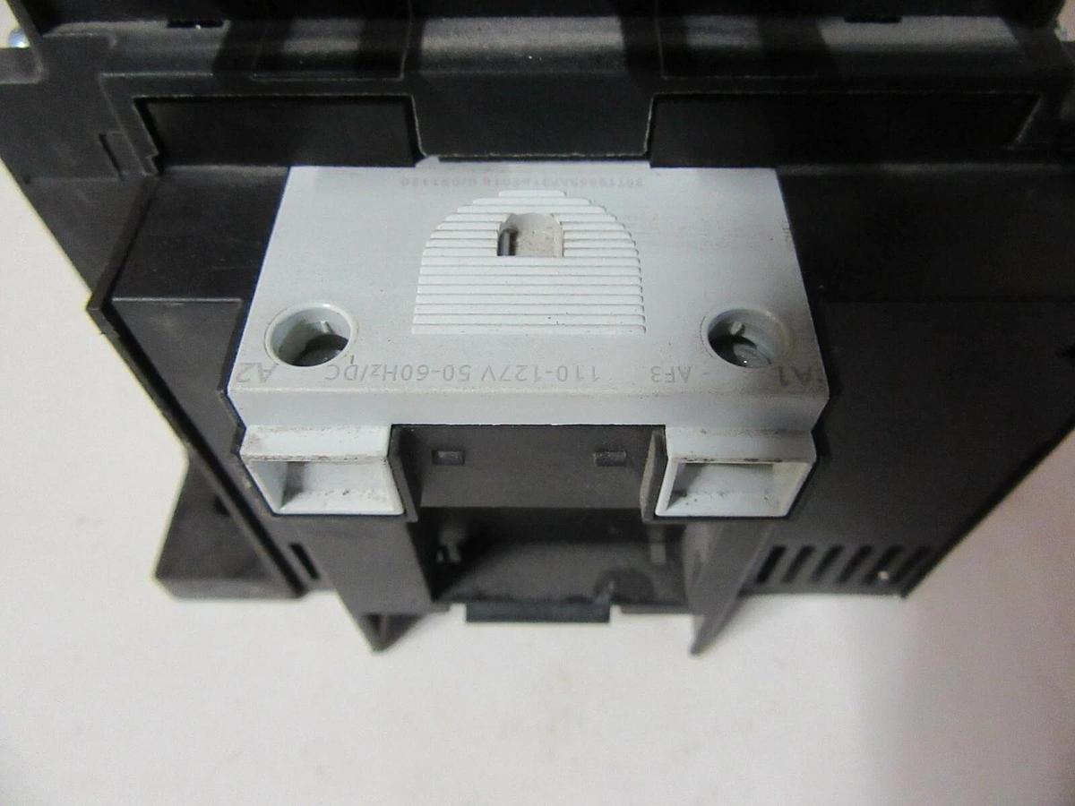 Used SIEMENS SIZE 4.5 SIRIUS STARTER 125 HP @ 460 V 3PH 195 A 120 V COIL 3RT1055-6