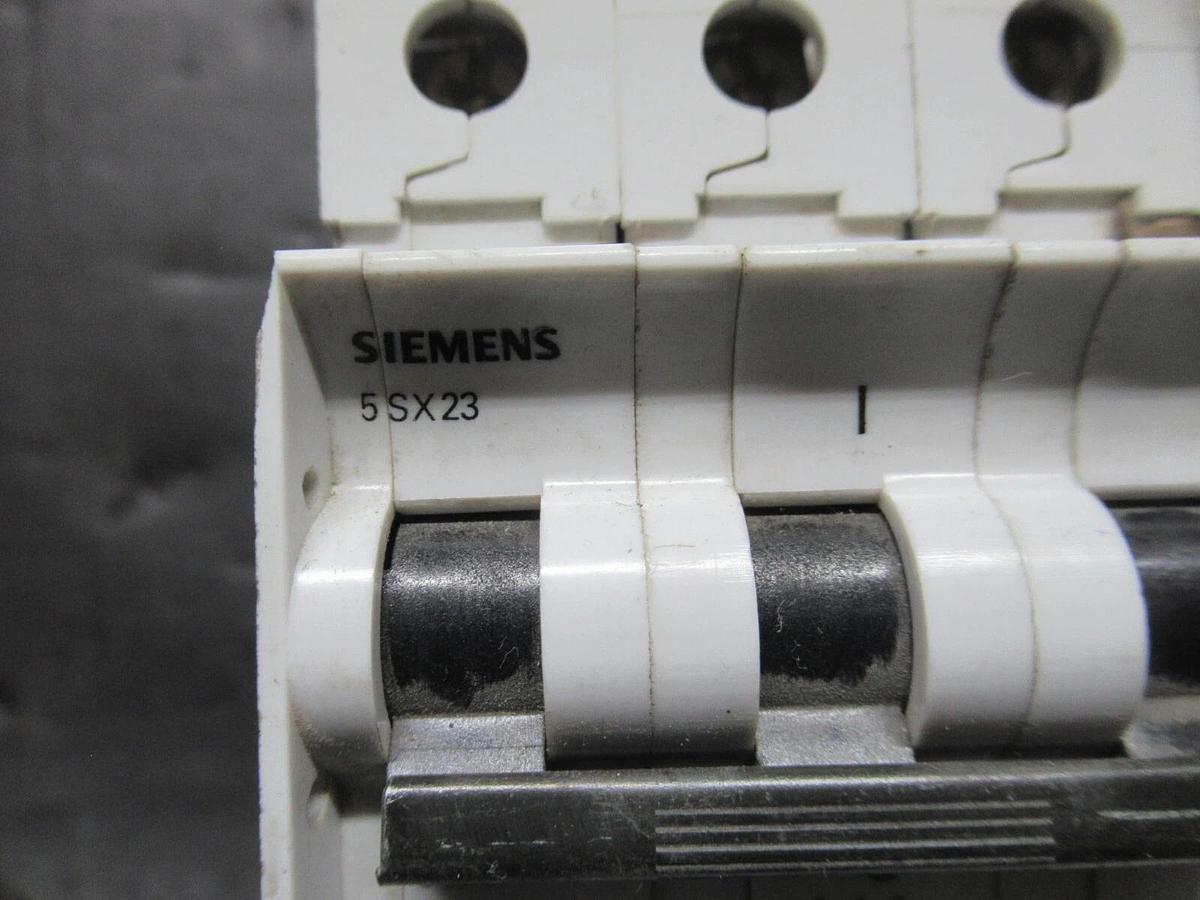 Used SIEMENS CIRCUIT BREAKER 5SX23 C20 20 AMP 480 VAC 3-POLE W/ 5SX9100 AUXILLIARY