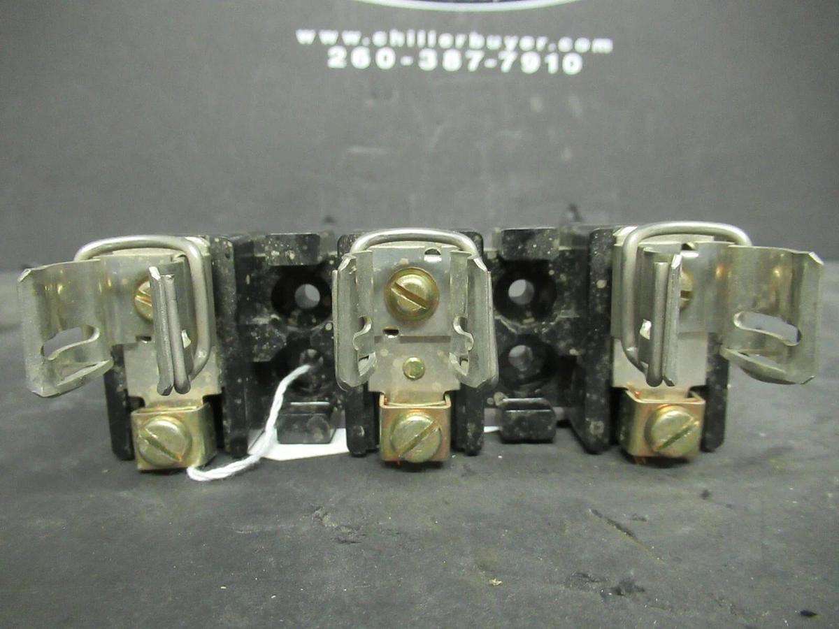 Used ALLEN BRADLEY DISCONNECT SWITCH 40021-58-02 600 VAC W/ X-401978 30 AMPS 600 VAC