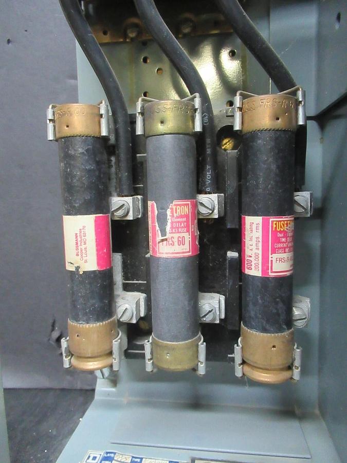 Used SQUARE D MCC MOTOR CONTROL DUAL FEEDER 17" MODEL 4 30/60 AMP FUSES