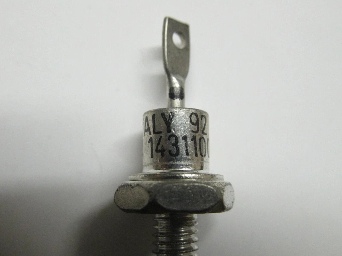 NEW SURPLUS (3) INTERNATIONAL 143110007 RECTIFIER DIODE STUDS VISHAY *WARRANTY*