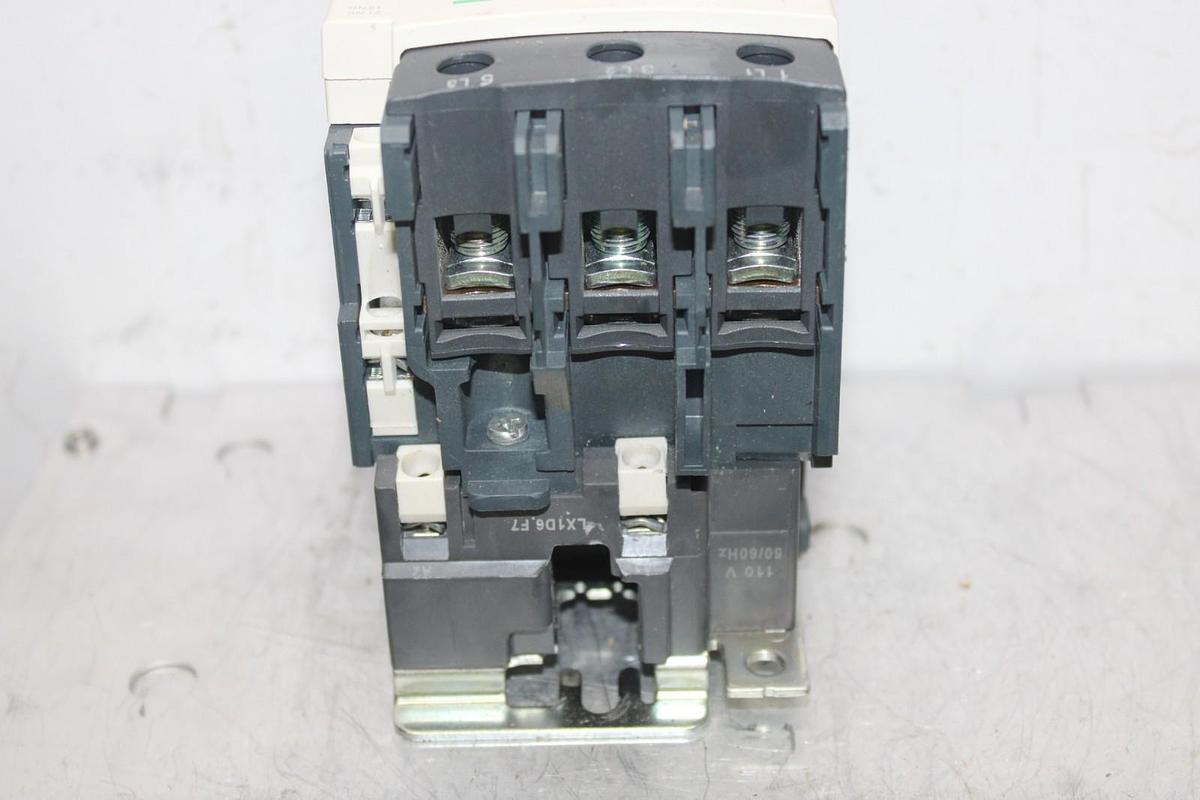 Used SCHNEIDER CONTACTOR LC1D80 110 AMP 600 VAC 60 HP 3-PHASE 3-POLE COIL: 110 VOLT