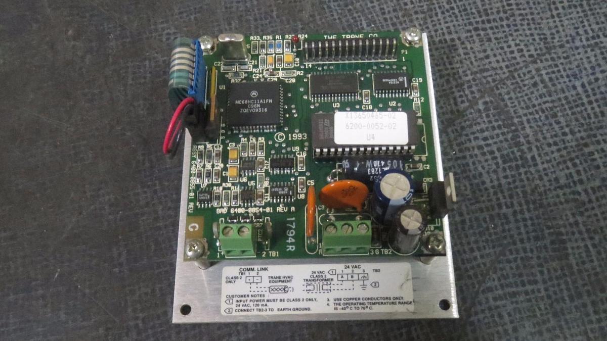 Used (1) TRANE COMM LINK CHILLER DISPLAY INTERFACE 24 VAC X13650483-02 HMI