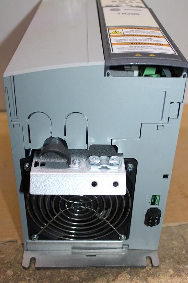 Used TRANE TR200 VARIABLE FREQUENCY DRIVE 131L0985 X13170817180 11kW 15HP 480V