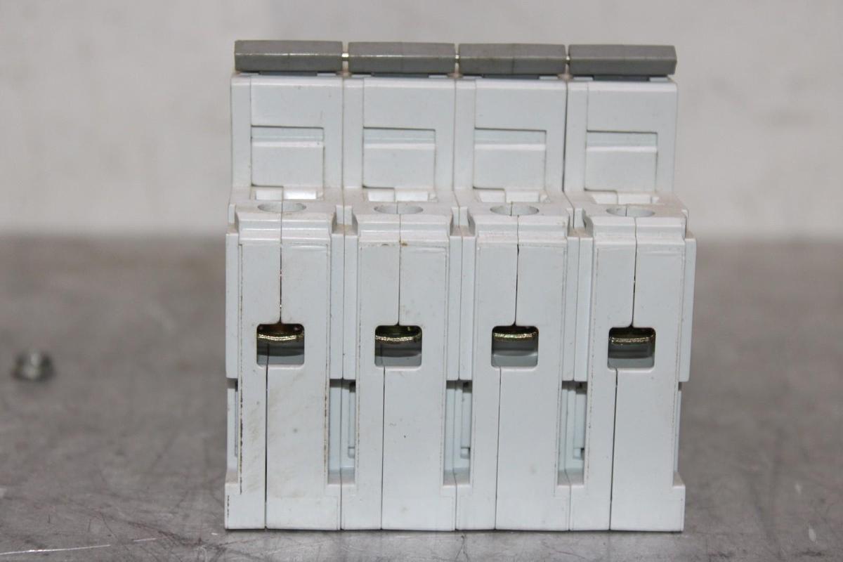 Used ALLEN BRADLEY CIRCUIT BREAKER 1492-ACB 1492-CB3 277 VAC 10 AMP 4-POLE