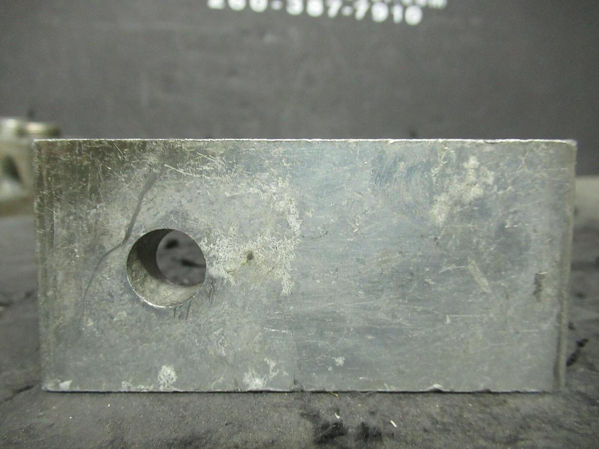 Used (3) QTY CMC LA-600 1 (SINGLE) BARREL MECHANICAL CONNECTOR LUG TAP 600 KCMIL - 2