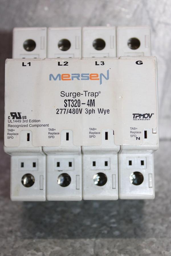 Used MERSEN SURGE-TRAP SURGE PROTECTOR ST320-4M 480/277 VAC 3-PHASE 4-POLE