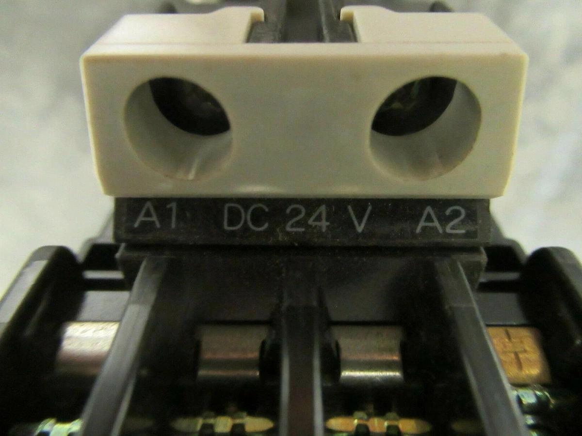 Used 13 AMP FUJI STARTER SC-0/G SC13AG 600 VAC COIL: 24 VDC W/ TR-0N/3 TR13D OVERLOAD