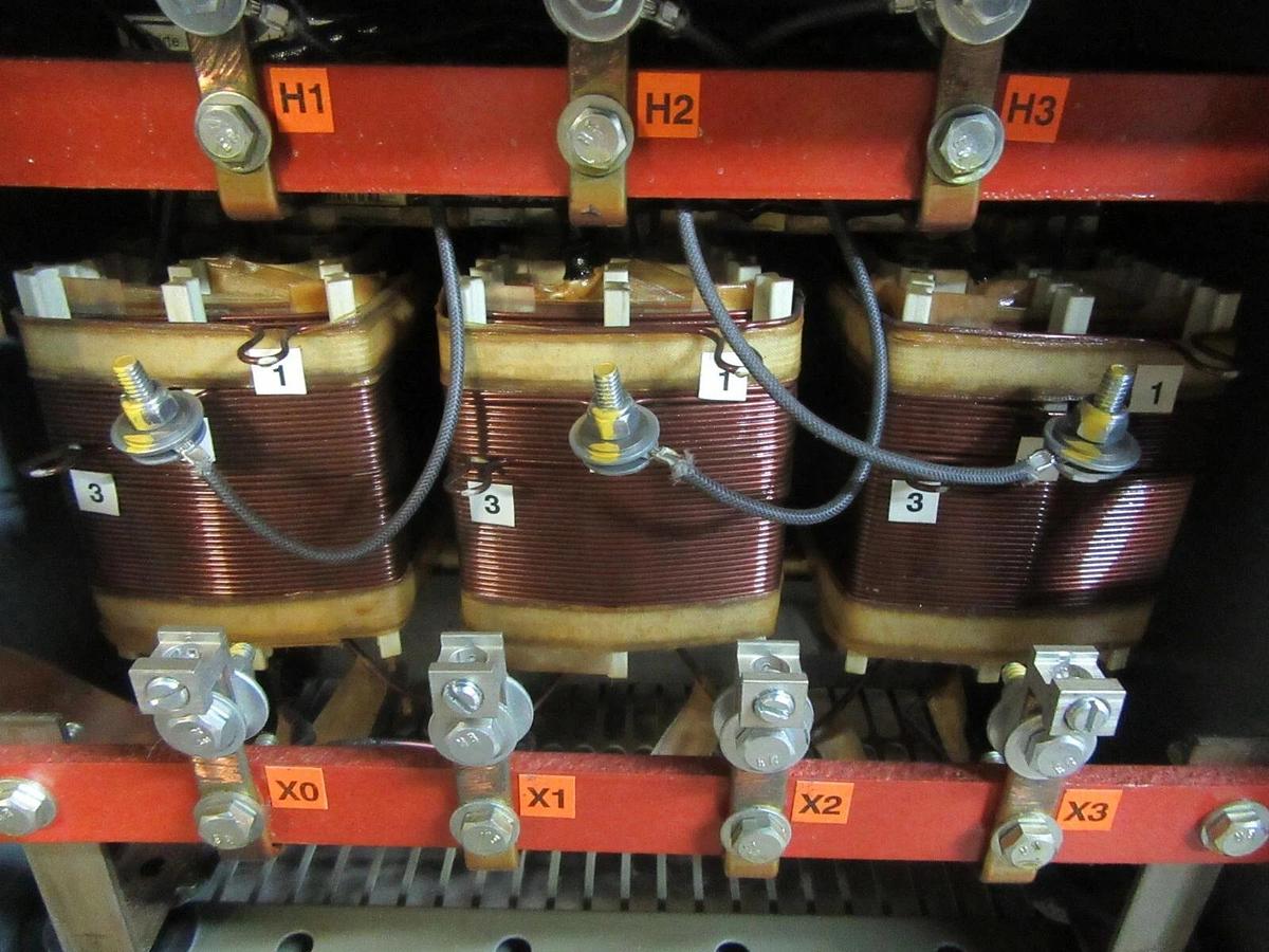 Used HAMMOND TRANSFORMER DM014JJ 14 KVA PRI: 460V SEC: 266V NEMA 3R