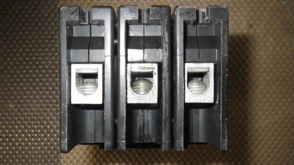 Used 80 AMP BREAKER AIRPAX BREAKER -- F.L. AMPS 80 -- 480 VAC -- 3 POLE