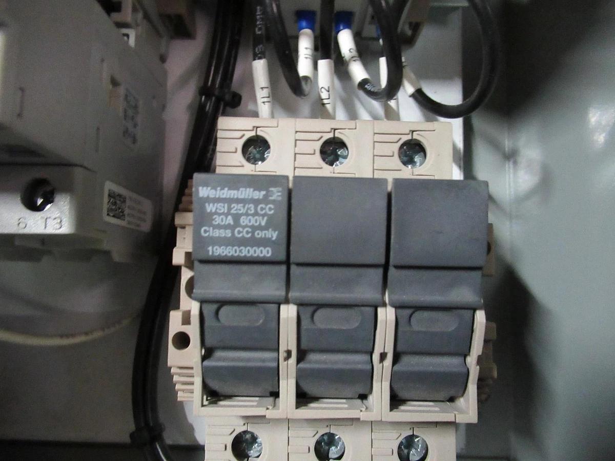 Used ALLEN BRADLEY COMBINATION STARTER BOX W/ 100-C09*10 STARTER 25A 600V