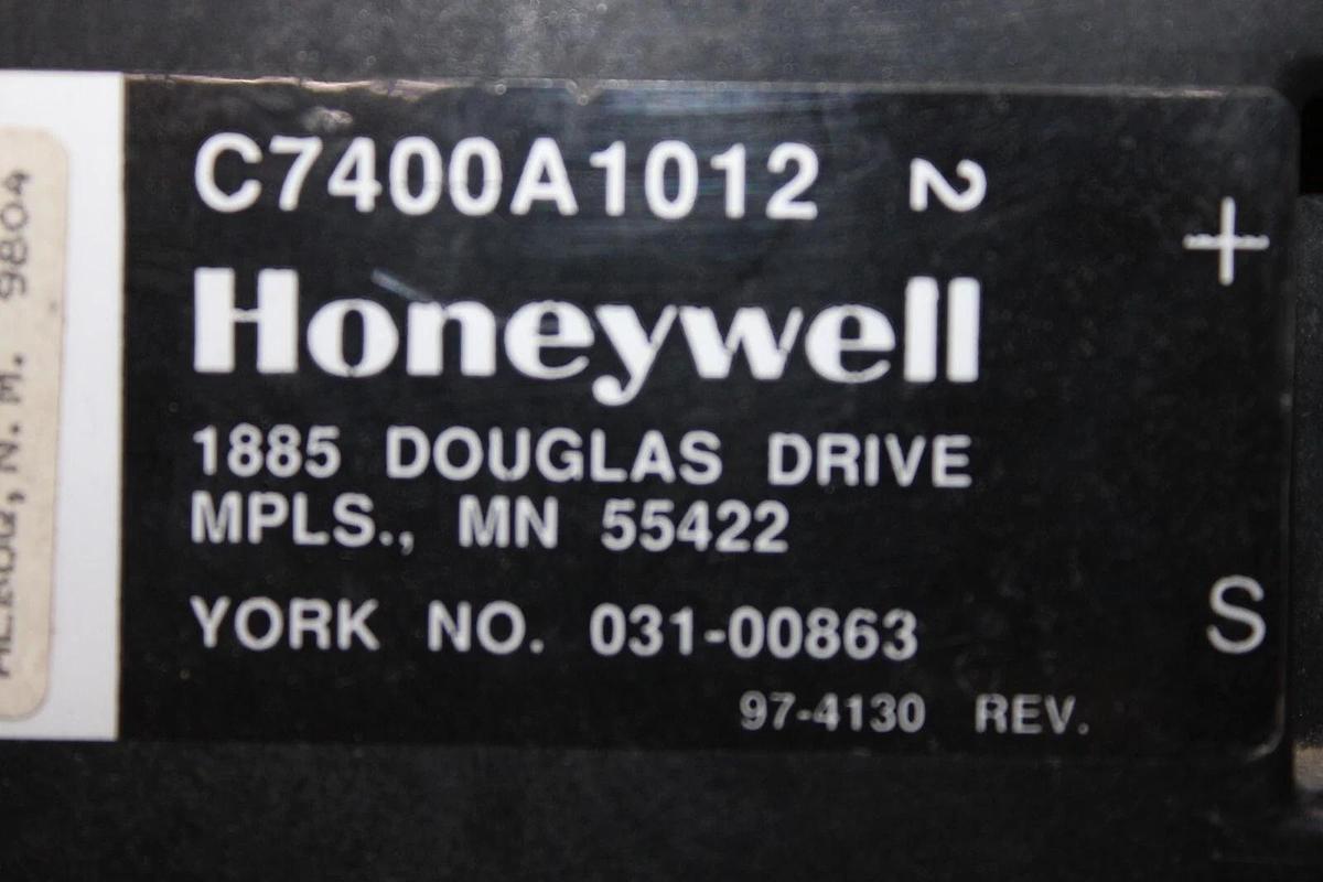 Used HONEYWELL ENTHALPY SENSOR 031-00863 C7400A1012 97-4130 **WARRANTY**