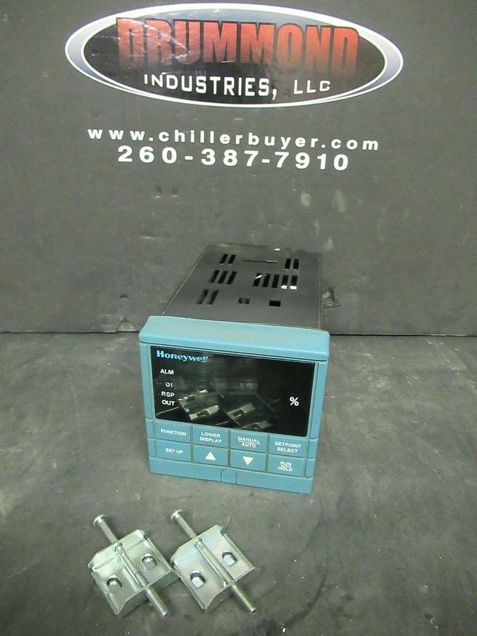 Used HONEYWELL UDC3000 VERSA PRO TEMP CONTROLLER DC300K-0-000-21-B000-0 90-264 VAC