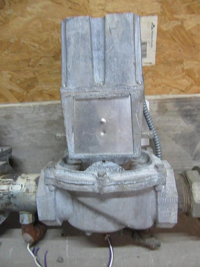 Used HONEYWELL FLUID POWER GAS VALVE V4055D-1019 110/120V GAS TRAIN 2.5"