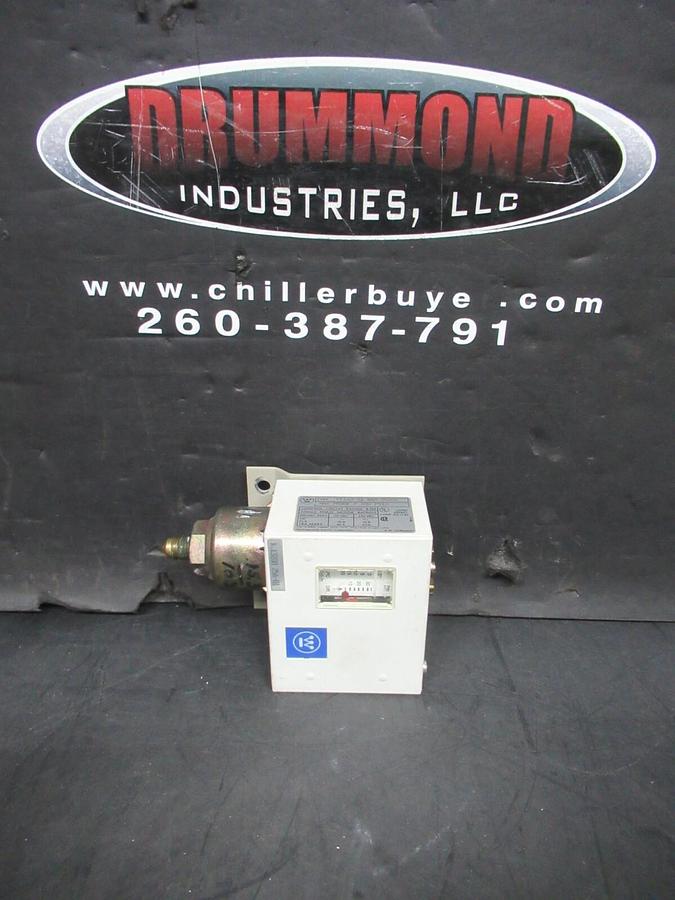 Used WESTINGHOUSE OIL PRESSURE CONTROL GAUGE X13200-256-01 / FF113-S1-BAA-25601