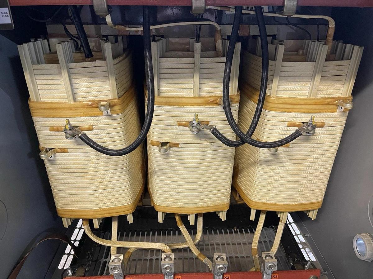 Used 118 KVA HAMMOND TRANSFORMER DM118KK NEMA 3R 480V HIGH 480Y/277V LOW 3-PHASE