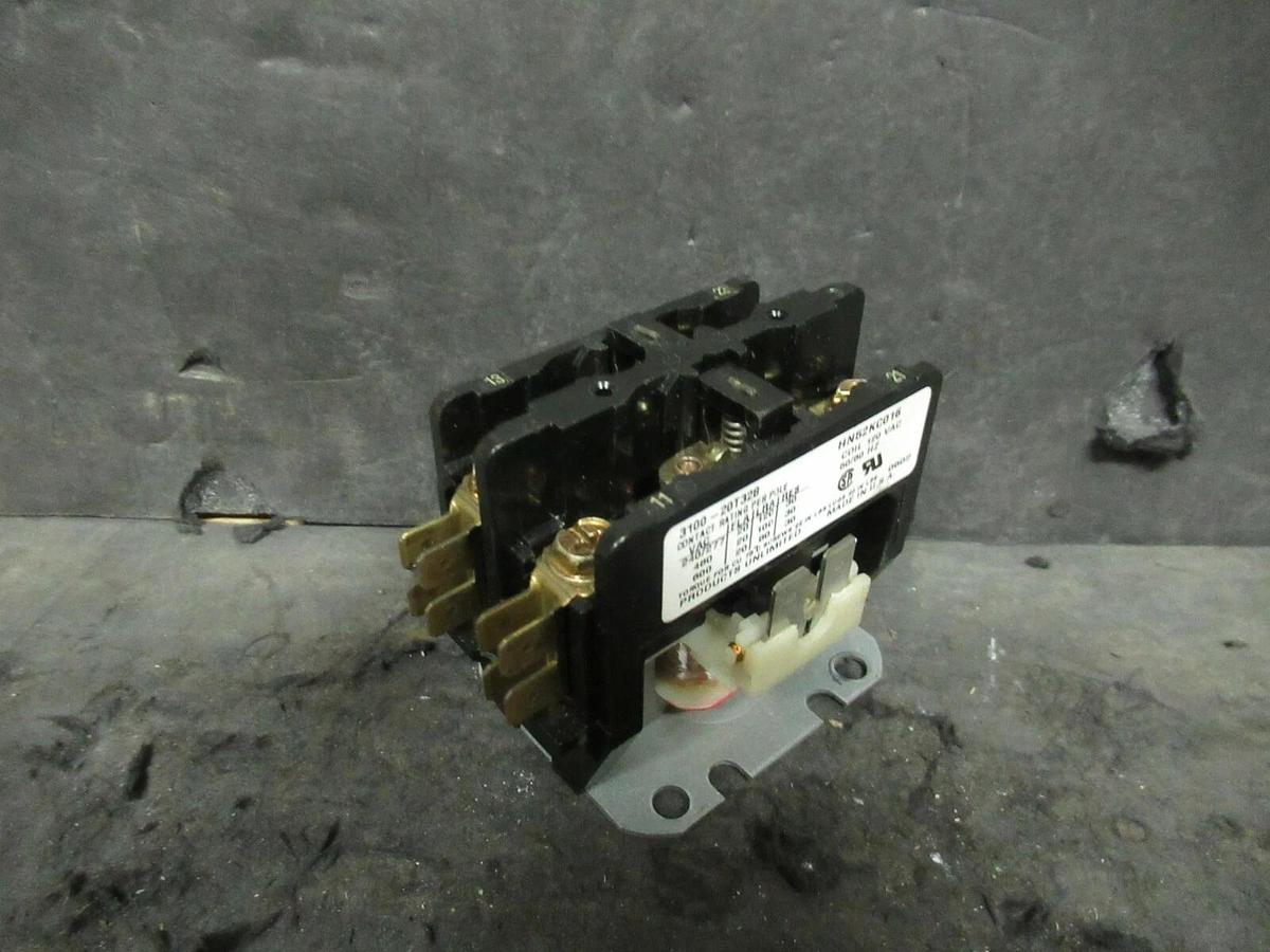 Used PRODUCTS UNLIMITED CONTACTOR 3100-20T328 / HN52KC016 20 AMP 600 VAC 120 V COIL