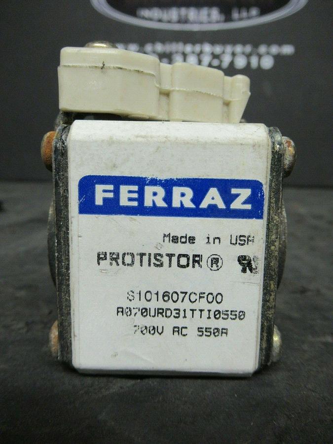 Used FERRAZ SHAWMUT PROTISTOR FUSE S101607CF00 550 AMP 700 VAC R070URD31TTI0550