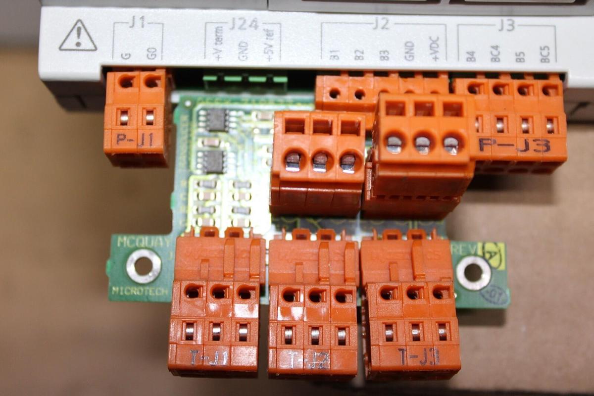 Used DAIKIN CAREL MICROTECH II CHILLER CONTROLLER PCO3DK2BL0 REV. 2.230
