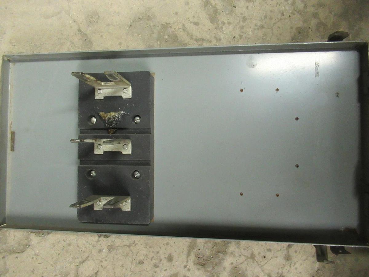 Used WESTINGHOUSE COP 30 AMP 240V FUSIBLE BUSS BUS PLUG STYLE 454D339G03 TAP