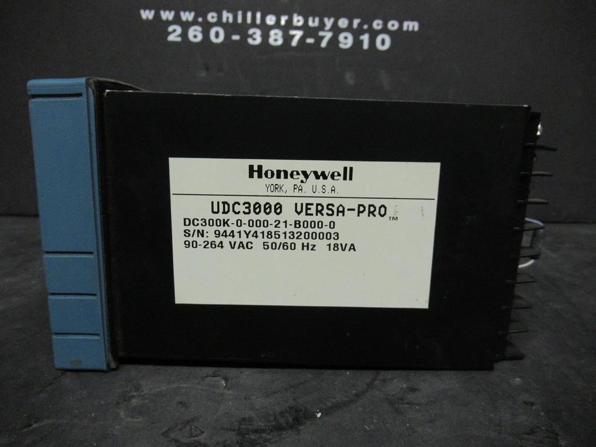 Used HONEYWELL UDC3000 VERSA PRO TEMP CONTROLLER DC300K-0-000-21-B000-0 90-264 VAC