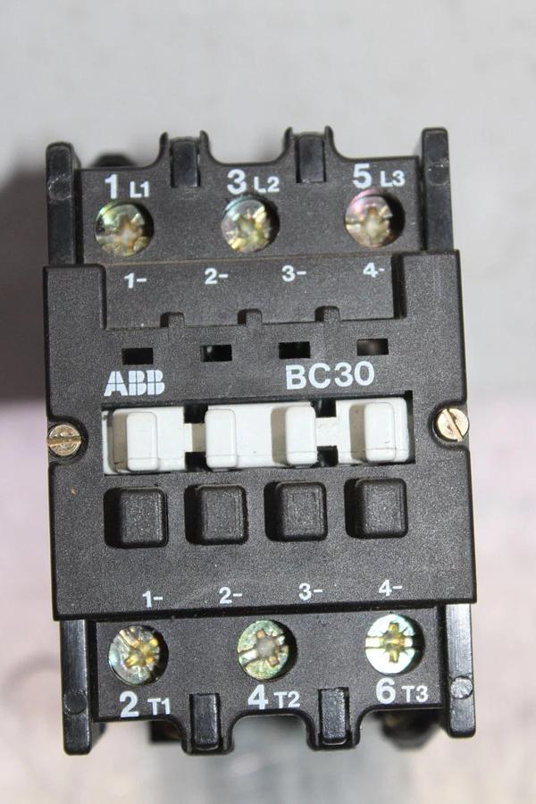 Used ABB CONTACTOR BC30 45 AMP 600 VAC 3-POLE 30 HP COIL: 24 VDC