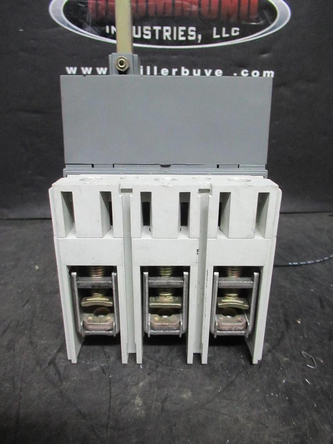 Used ABB CIRCUIT BREAKER S3H SACE S4 225 AMP 480 VAC 500 VDC 3-POLE W/ AUXLLIARY