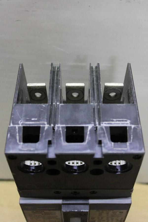 Used GE HI-BREAK CIRCUIT BREAKER SFHA36AT0250 110 AMP TRIP 600 VAC 3-POLE