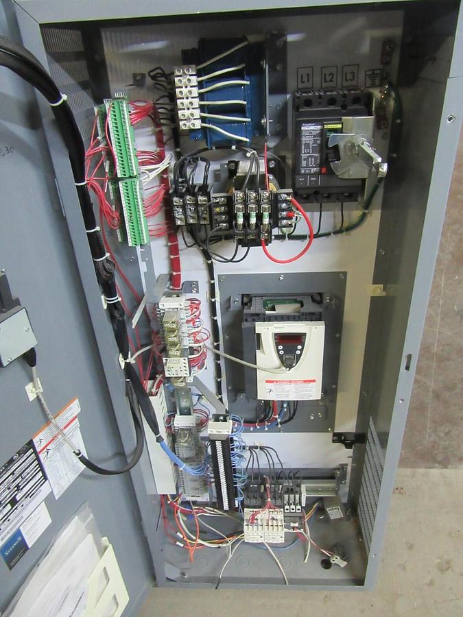 Used SQUARE D M-FLEX VARIABLE SPEED DRIVE MFDFG4VY ATV61HU30N4 5 HP 4 KW 460 VOLT