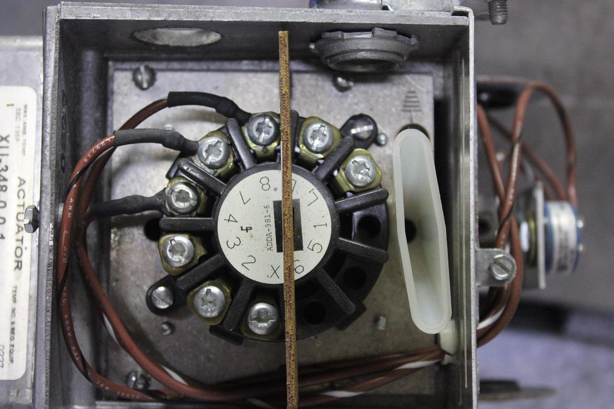 Used CUTLER-HAMMER CONTACTOR C832KN9 200A 600V 3-PHASE 3-POLE COIL: 120V