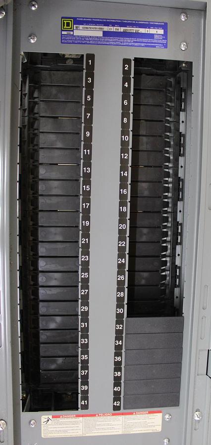 Used SQUARE D NQOD PANELBOARD 240 VAC 48 VDC 225 AMP 4W 3-PHASE 42-SLOT